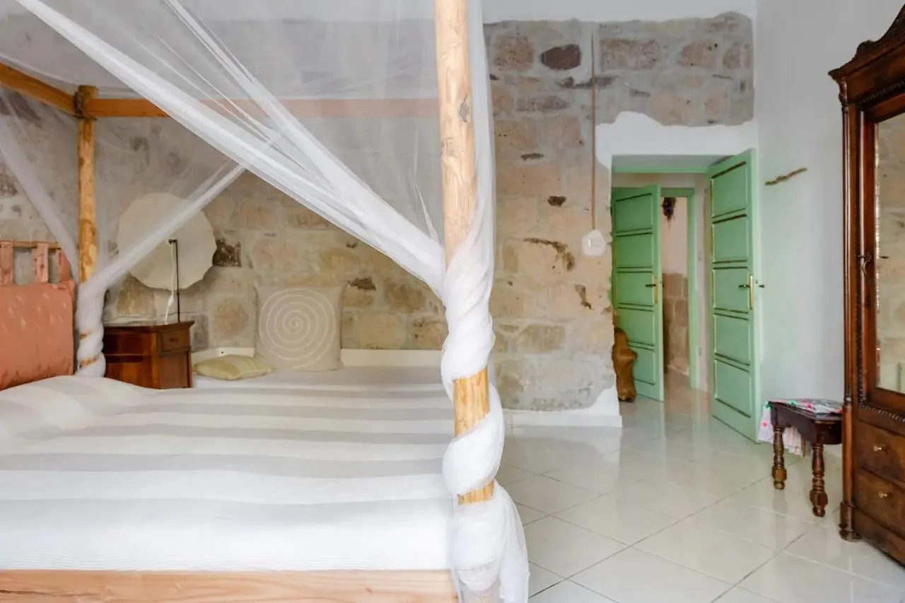 Duas Pedras, Private Apartment In The Heart Of Bosa 0*,